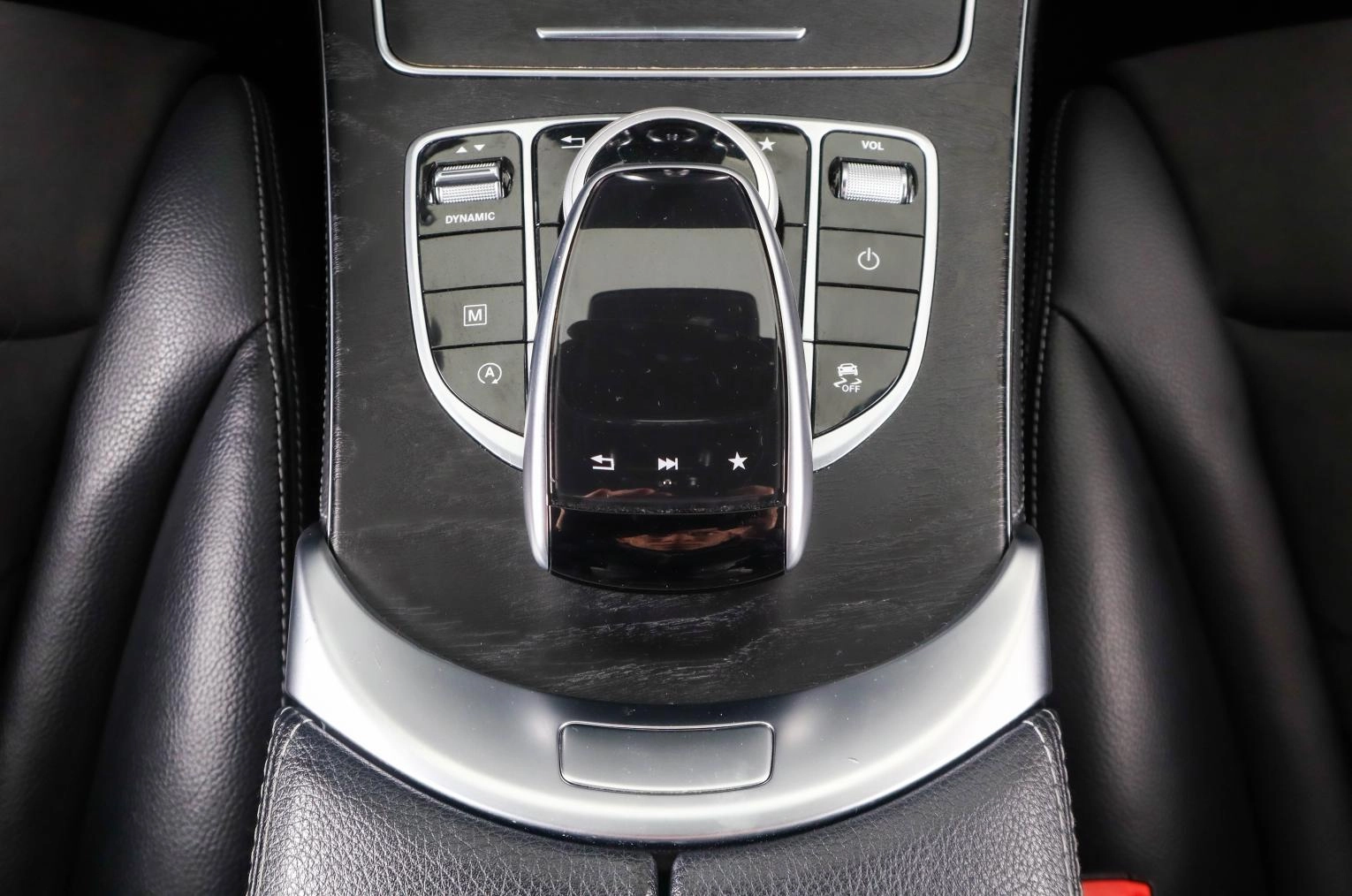 Mercedes-Benz GLC-класс Coupe 25 из 30