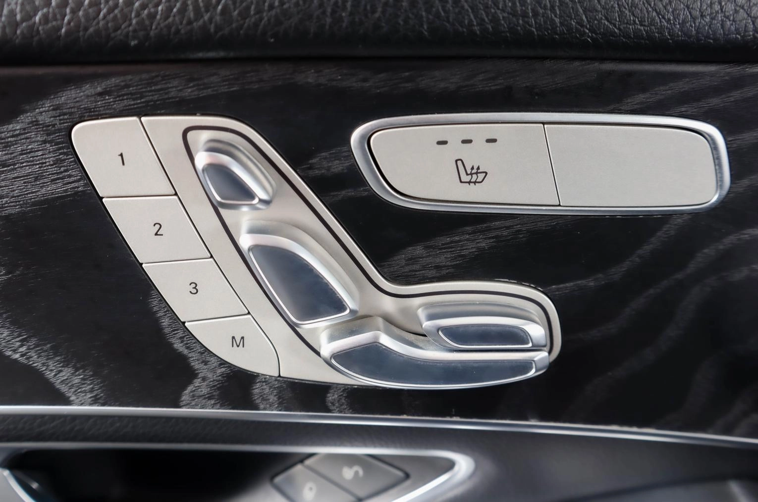 Mercedes-Benz GLC-класс Coupe 27 из 30