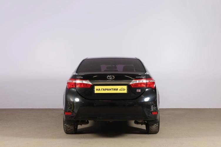 Toyota Corolla 5 из 6