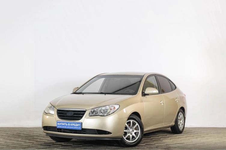 Hyundai Elantra 3 из 6