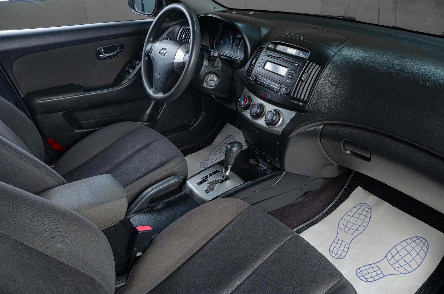 Hyundai Elantra 10 из 16