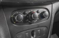 Renault Logan 17 из 23