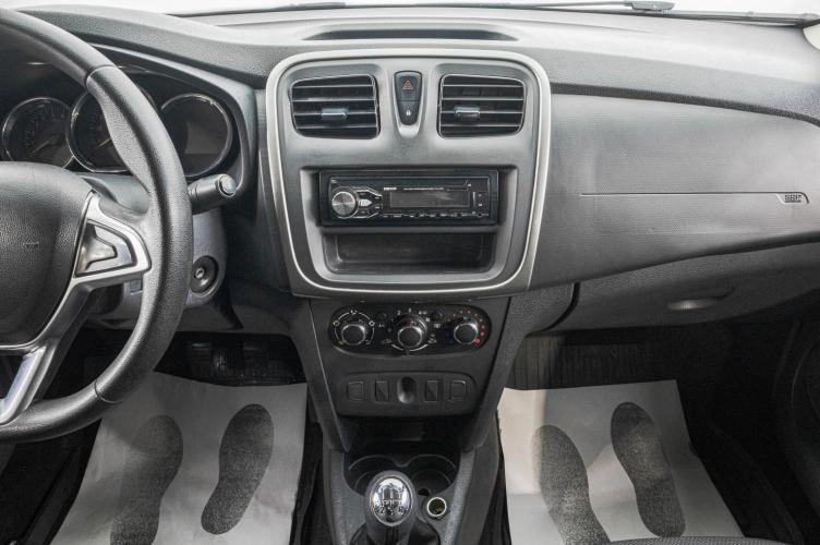 Renault Logan 15 из 23