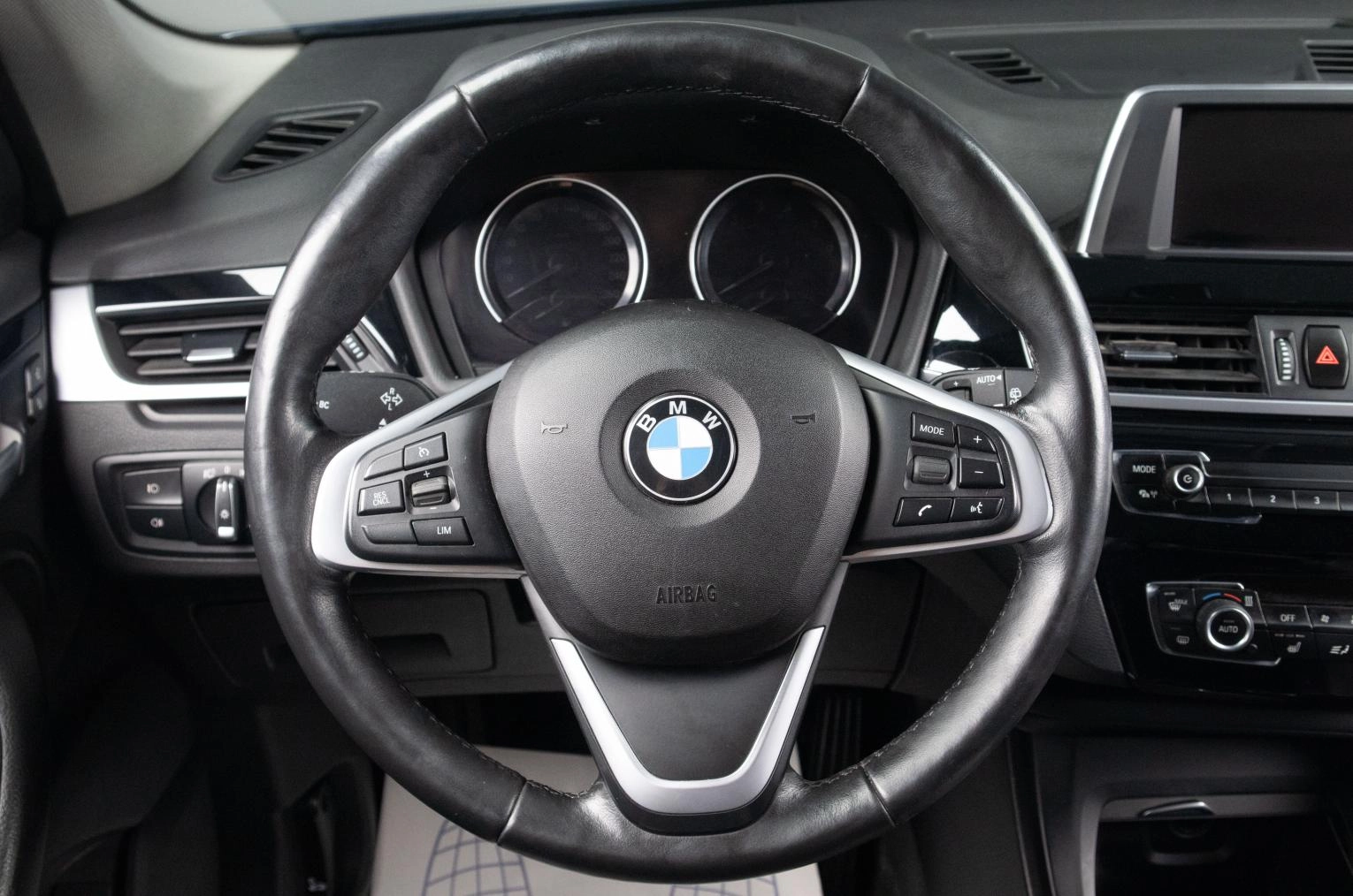 BMW X1 9 из 19