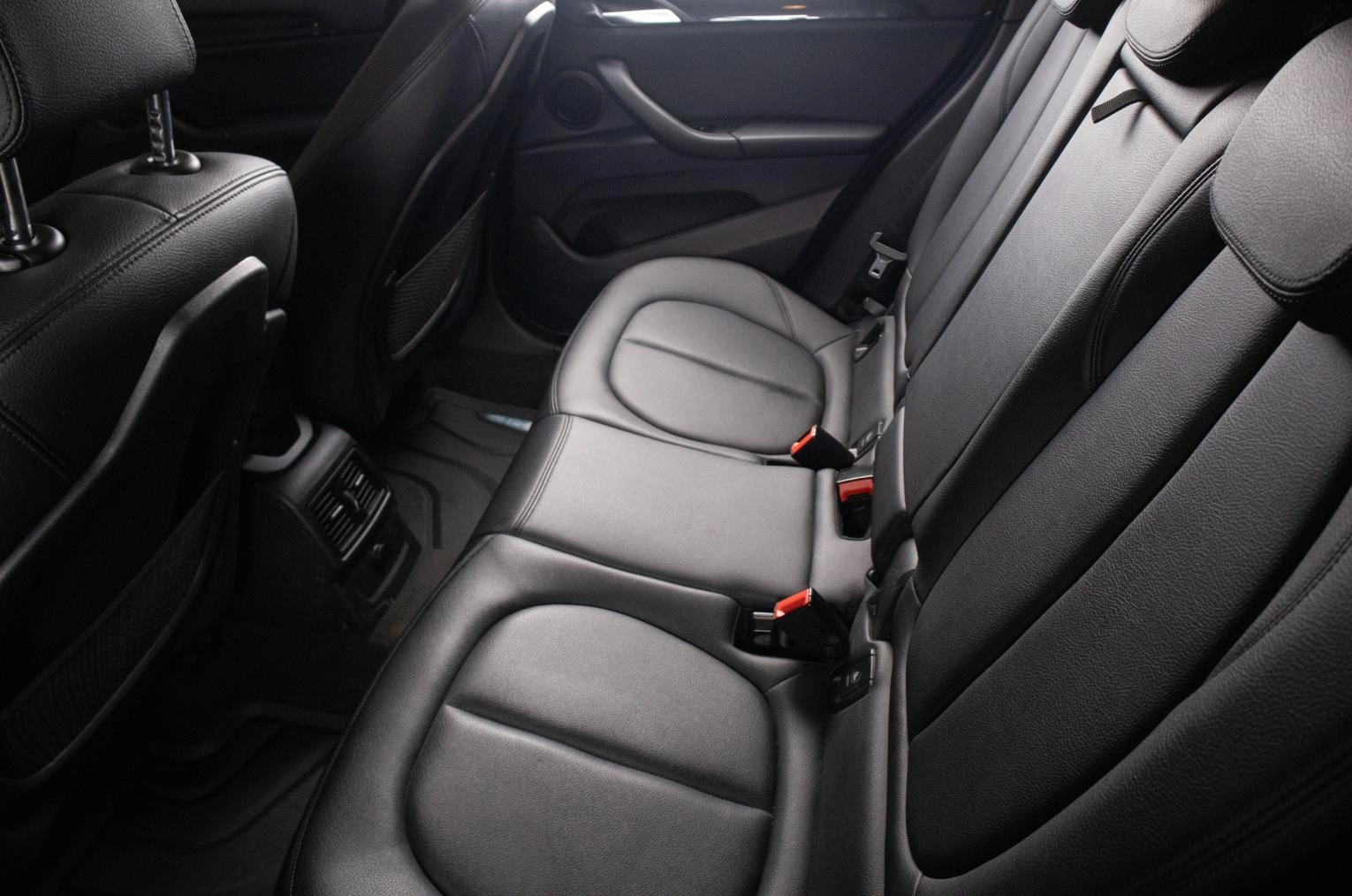 BMW X1 18 из 19