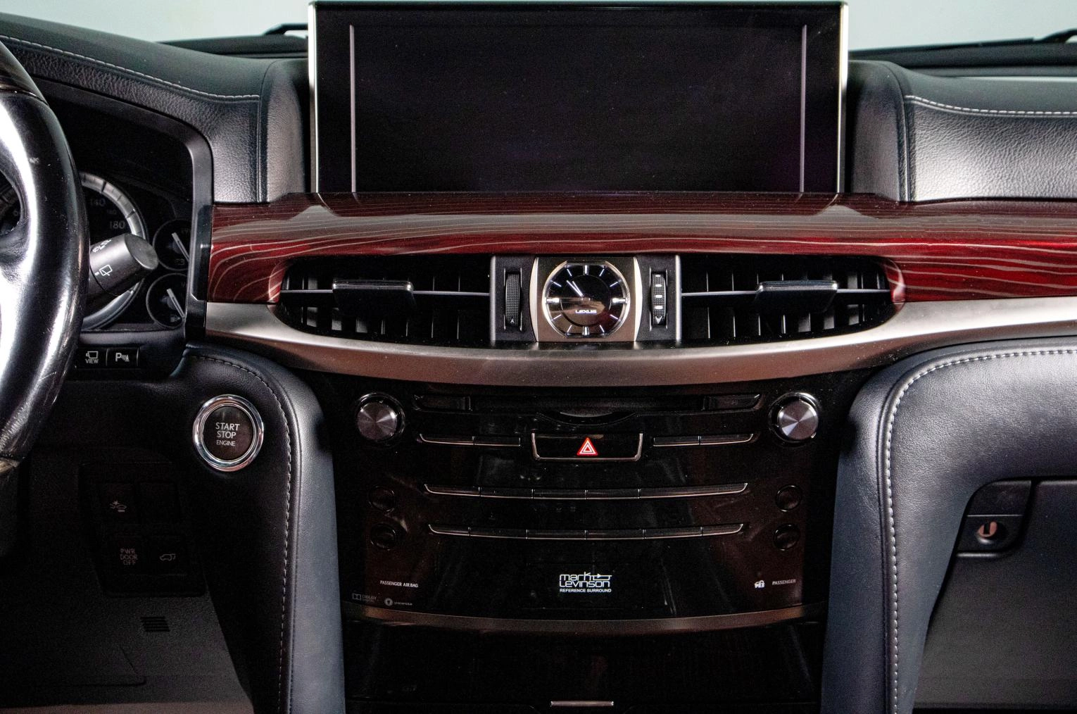 Lexus LX 18 из 21