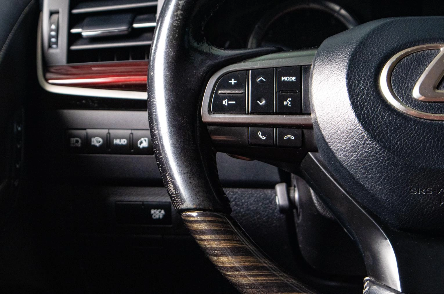 Lexus LX 12 из 21