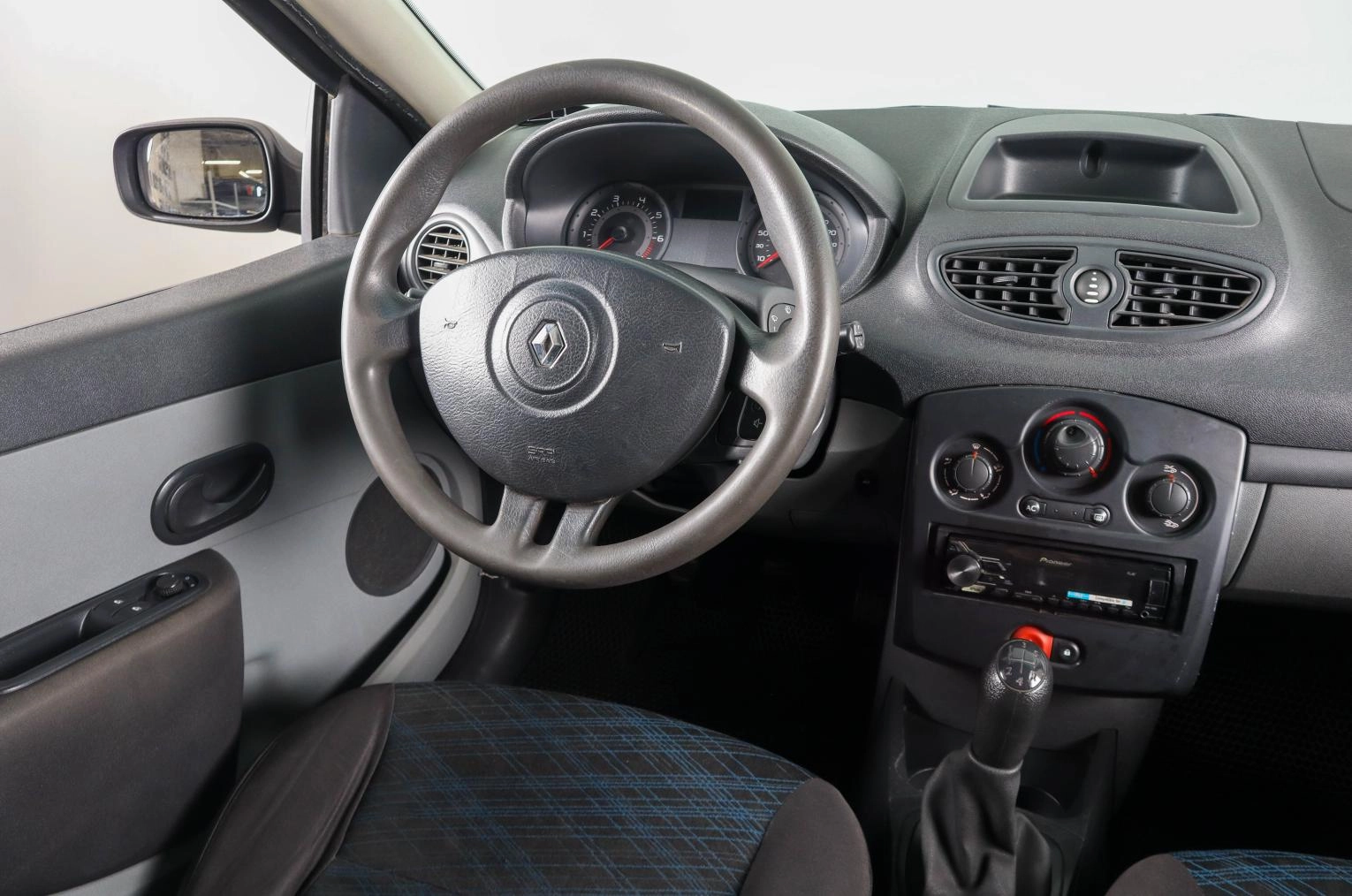 Renault Clio 11 из 18