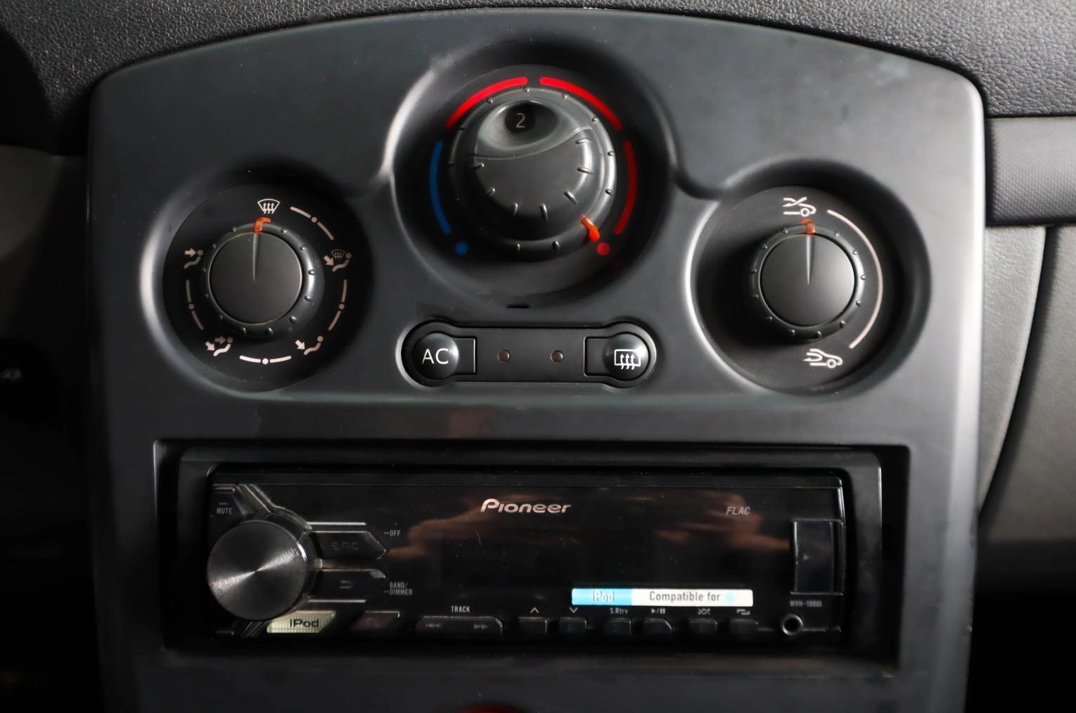 Renault Clio 15 из 18