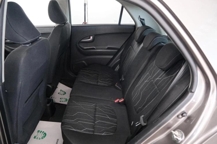 KIA Picanto 21 из 23