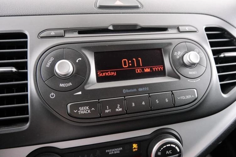 KIA Picanto 15 из 23