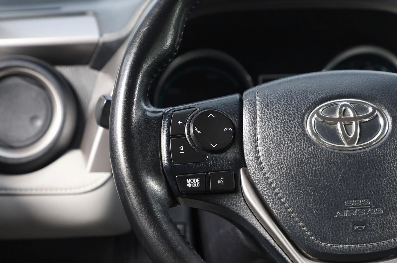 Toyota RAV4 12 из 20