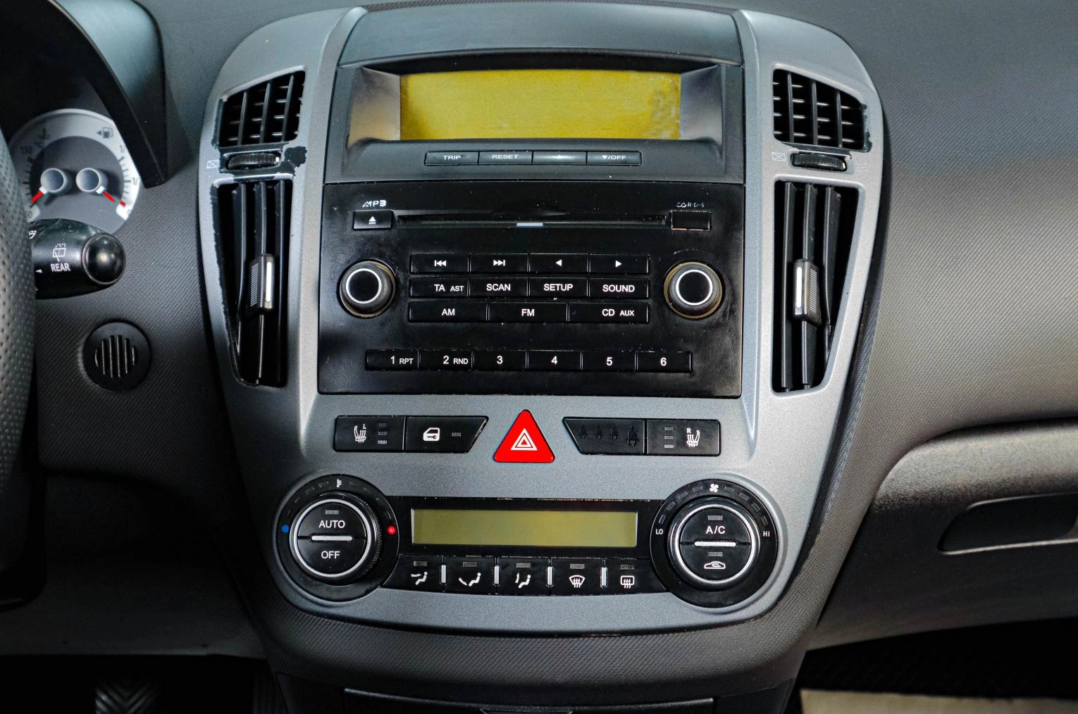 KIA cee'd 16 из 17