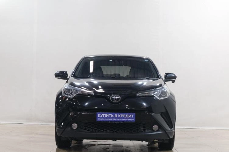 Toyota C-HR 2 из 6
