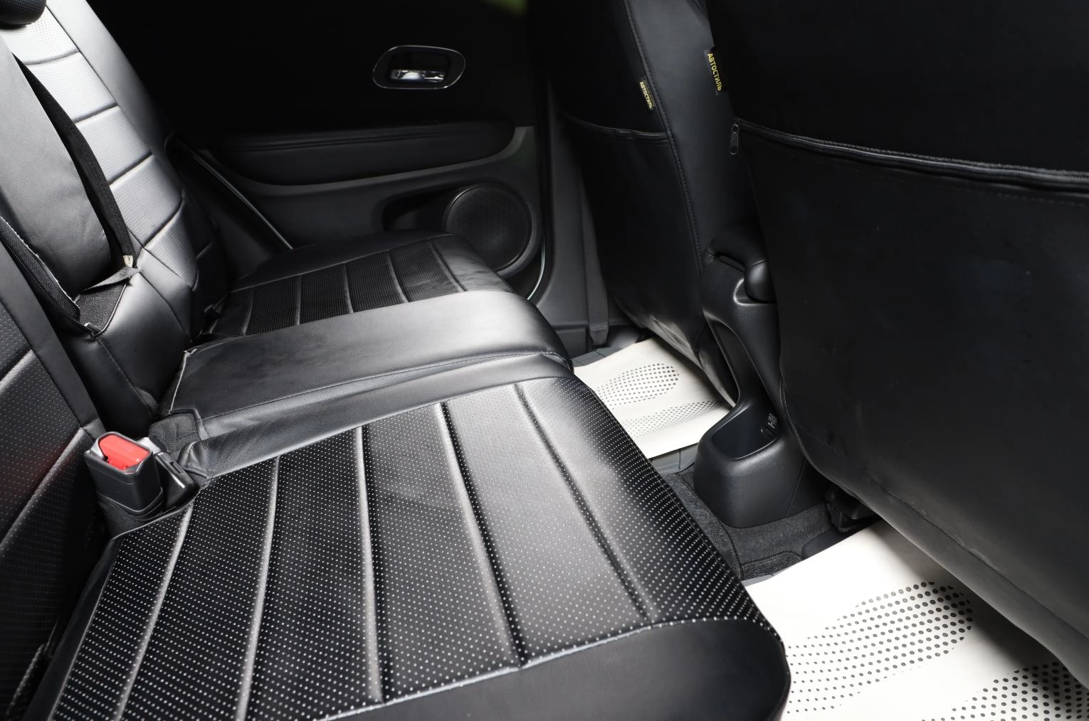 Honda Vezel 17 из 18