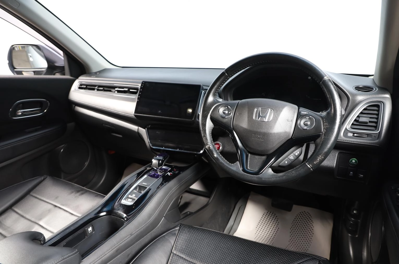 Honda Vezel 9 из 18