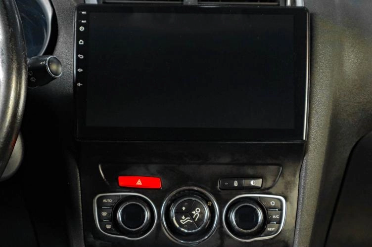 Citroen C4 17 из 19