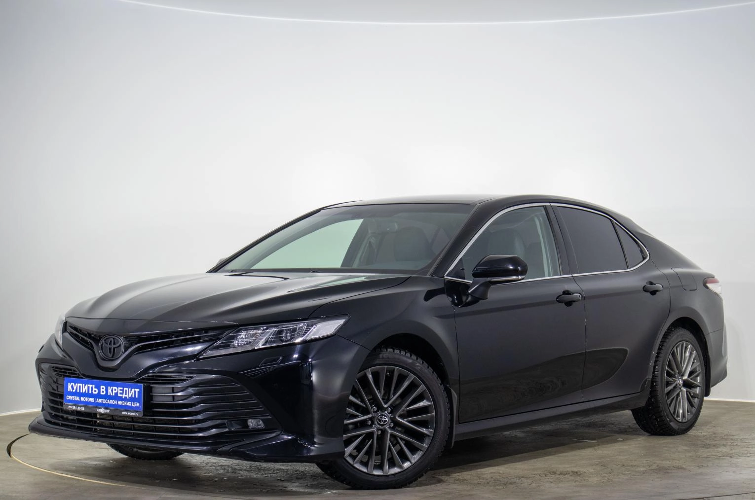Toyota Camry 3 из 19