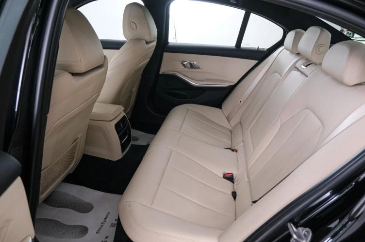 BMW 3 серия 23 из 25