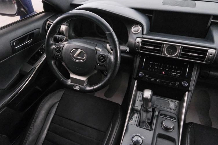 Lexus IS 9 из 24
