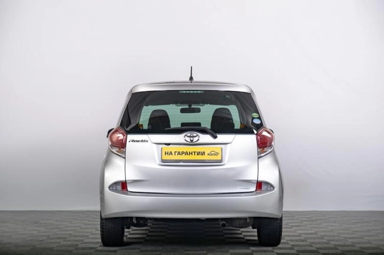 Toyota Ractis 4 из 6