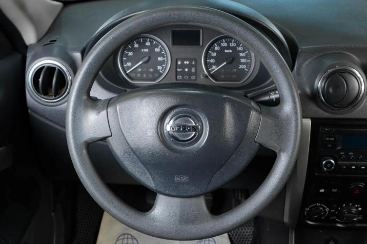 Nissan Almera 13 из 15