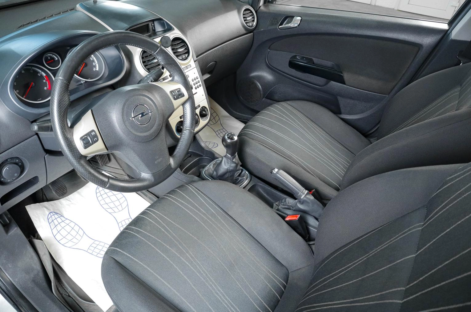 Opel Corsa 7 из 17