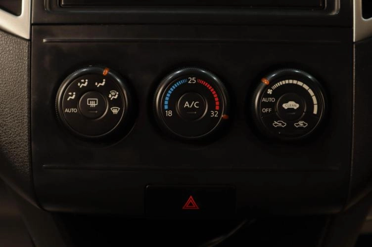 Nissan Wingroad 13 из 20