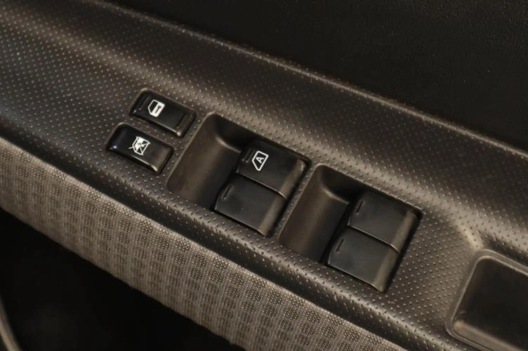 Nissan Wingroad 7 из 20