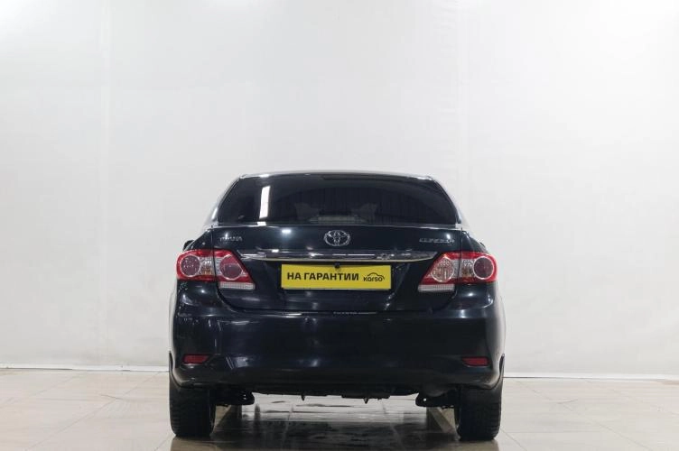 Toyota Corolla 5 из 6