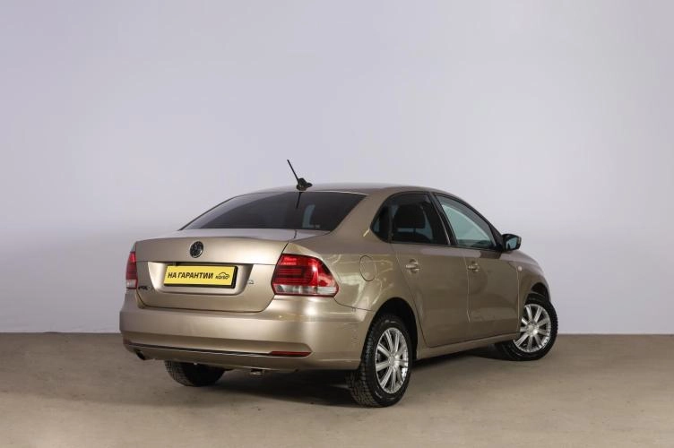 Volkswagen Polo 4 из 6