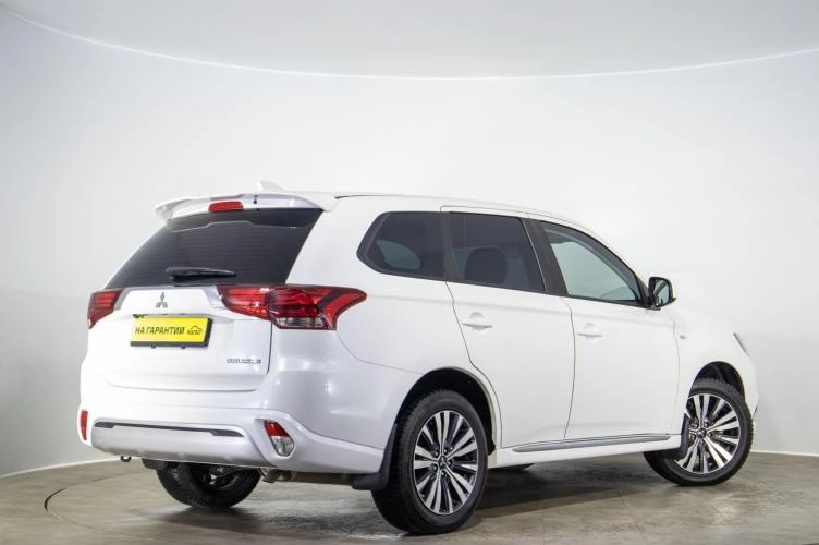 Mitsubishi Outlander 4 из 6