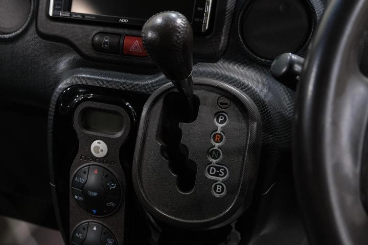 Toyota Spade 25 из 31