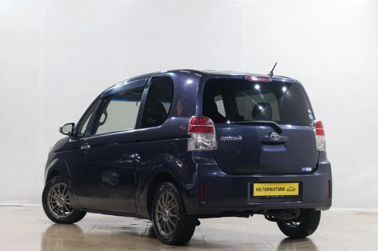 Toyota Spade 4 из 6