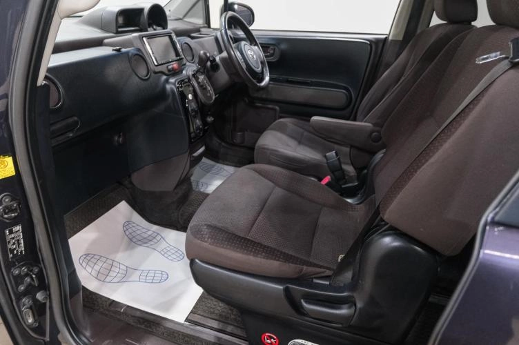 Toyota Spade 14 из 31