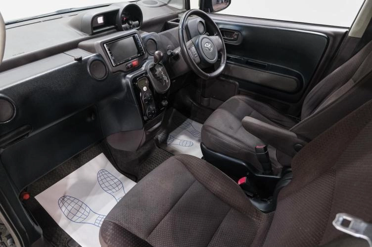 Toyota Spade 15 из 31