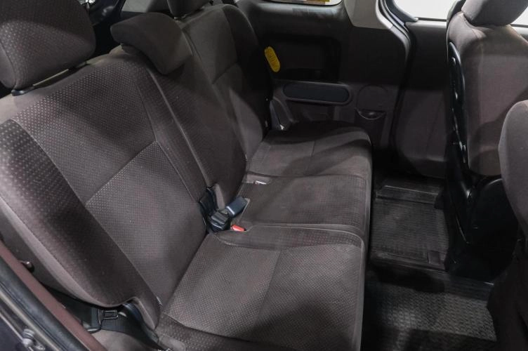 Toyota Spade 29 из 31