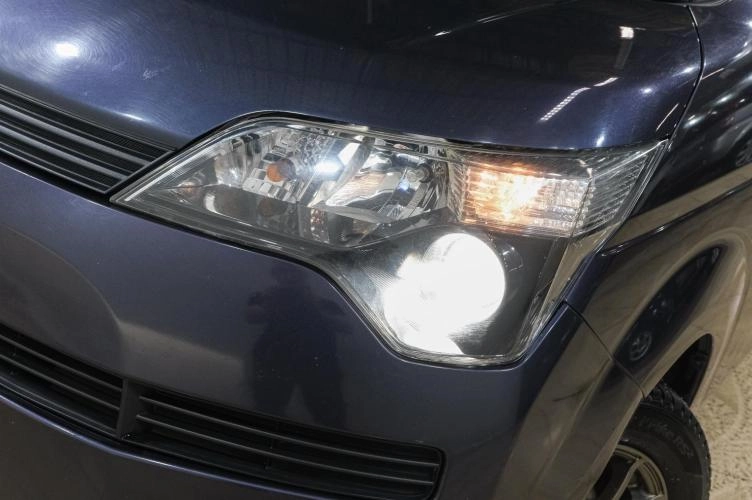 Toyota Spade 8 из 31