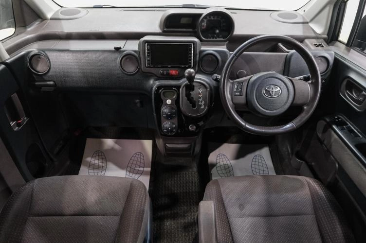 Toyota Spade 18 из 31