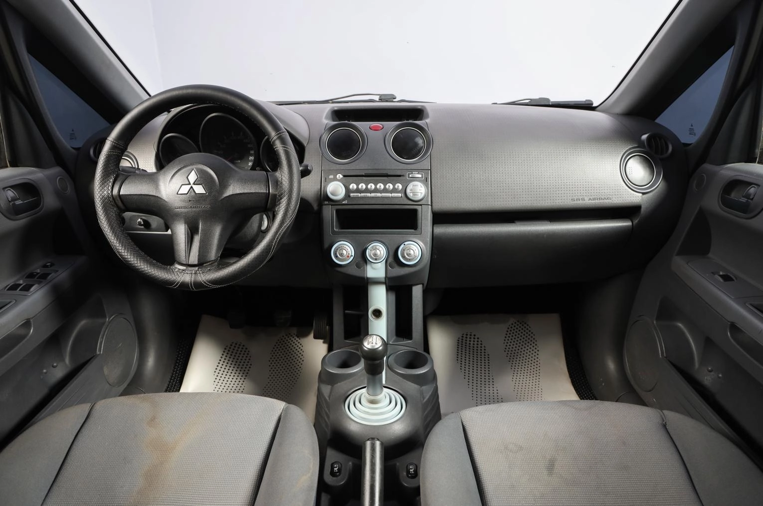 Mitsubishi Colt 11 из 16