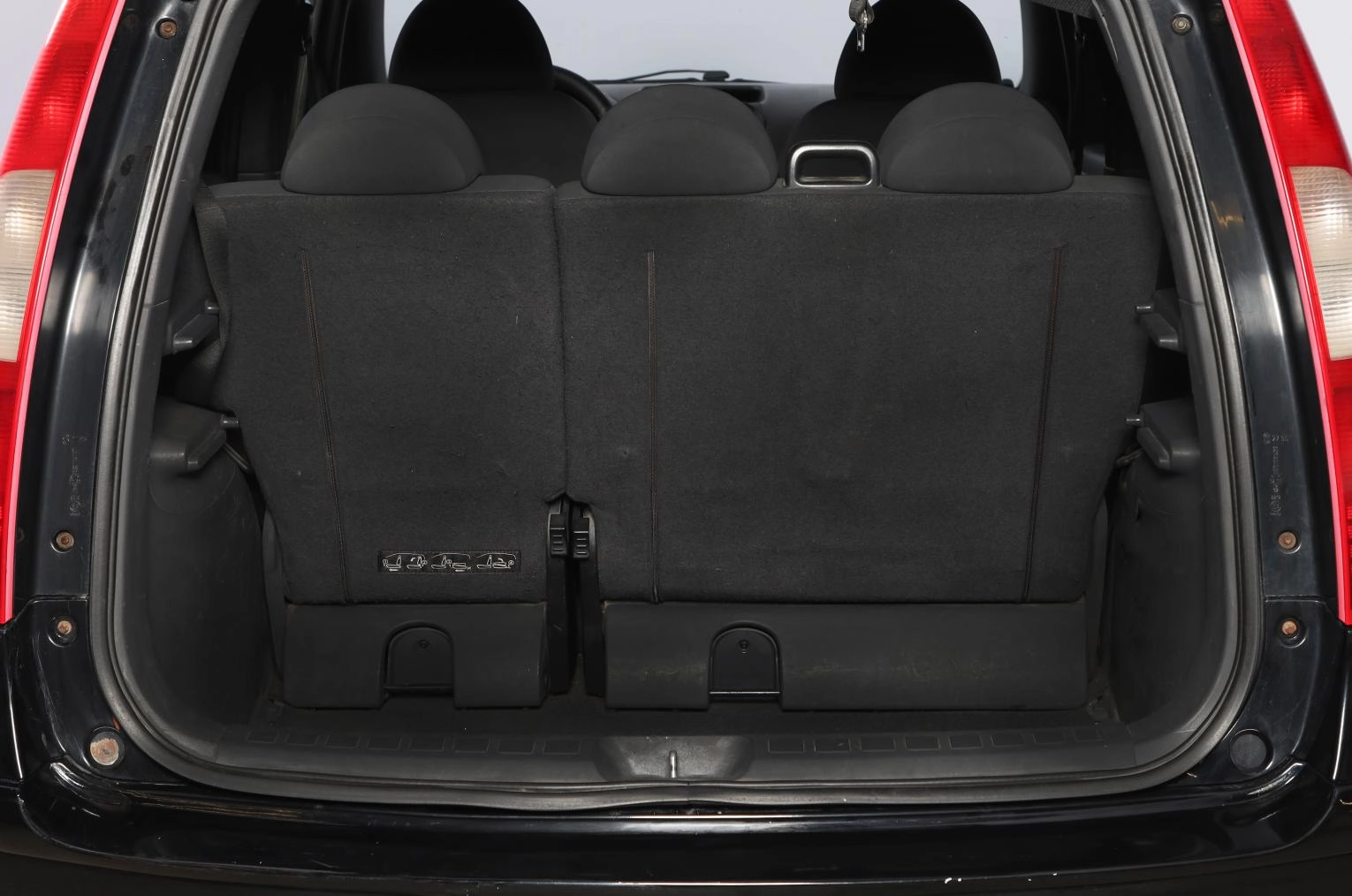 Mitsubishi Colt 16 из 16