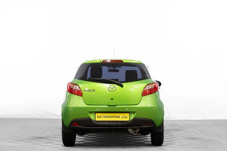 Mazda 2 5 из 6