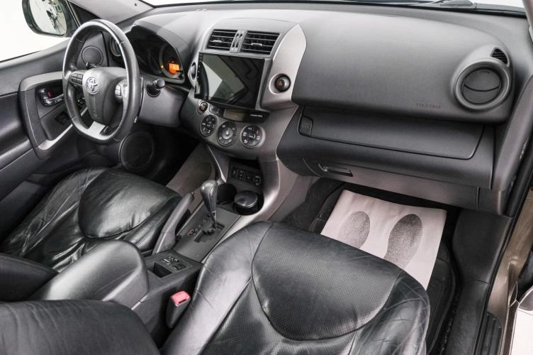 Toyota RAV4 12 из 24