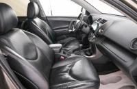 Toyota RAV4 13 из 24