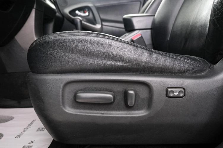 Toyota RAV4 20 из 24