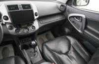Toyota RAV4 11 из 24