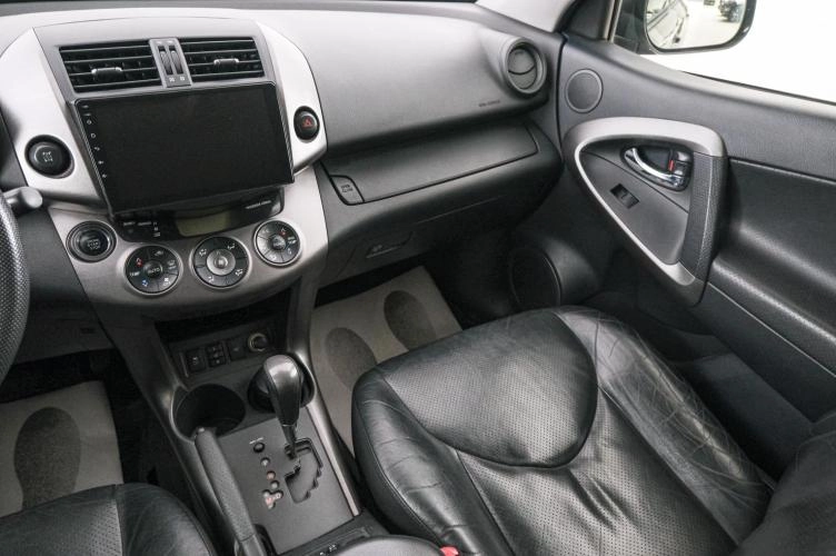 Toyota RAV4 11 из 24