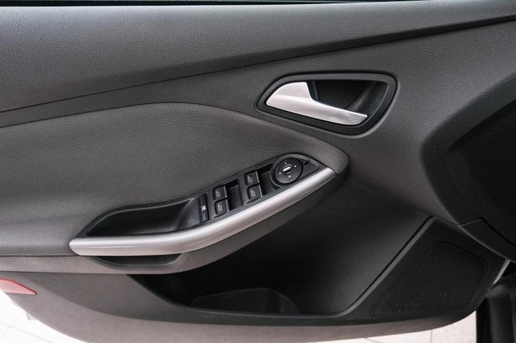Ford Focus 19 из 22