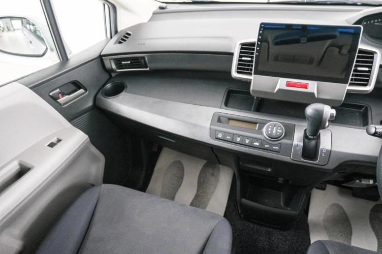 Honda Freed 11 из 21