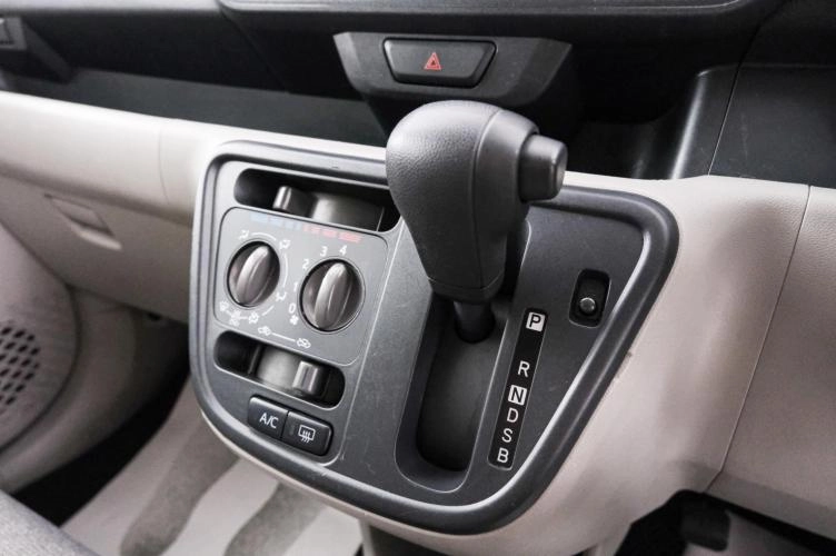 Toyota Passo 16 из 21